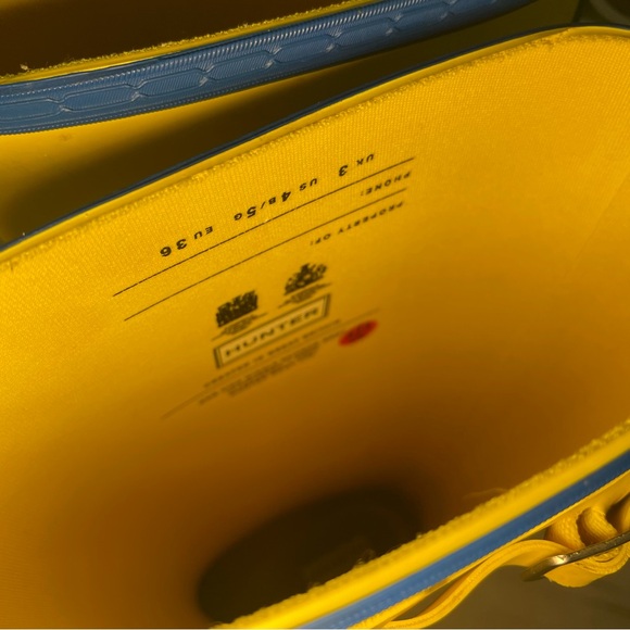 HUNTER 🌈 Yellow & Rainbow Stripe Wellys - Picture 9 of 9